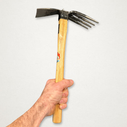 Azui No.102 Japanese Ika-Gata hand hoe in hand for weeding and soil cultivation
