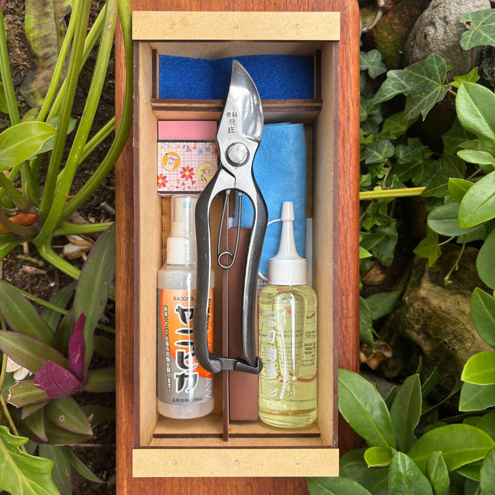 Tobisho Pruning Shears & Care Bundle
