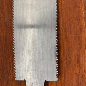 Close-up of tooth detail on vintage 210mm Japanese ryoba saw showing rip and crosscut edges